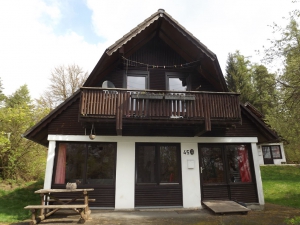 Vooraanzicht van het vakantiehuisje
